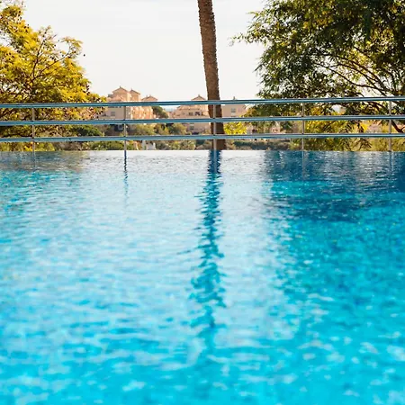 Luxurious Frontline Golf In Elviria 아파트 마르베야