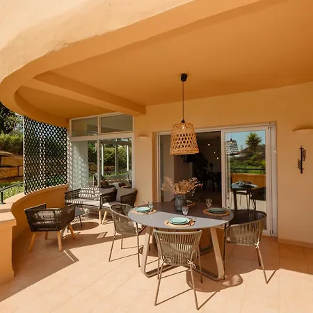 Luxurious Frontline Golf In Elviria *