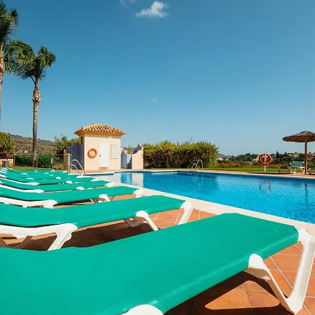 아파트 Luxurious Frontline Golf In Elviria 마르베야