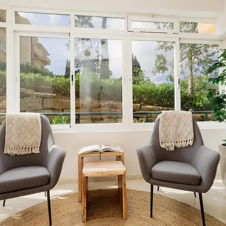 Luxurious Frontline Golf In Elviria 아파트 마르베야