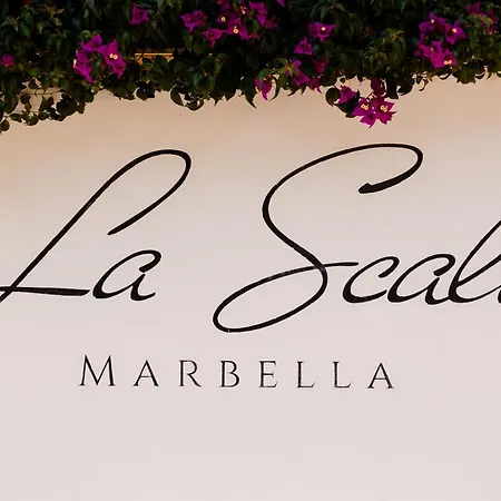 Luxurious Frontline Golf In Elviria