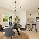Luxurious Frontline Golf In Elviria Lägenhet Marbella