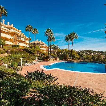 Luxurious Frontline Golf In Elviria Apartment Marbella