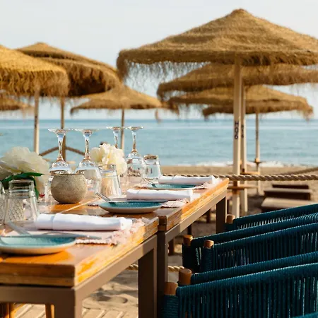 Luxurious Frontline Golf In Elviria Apartment