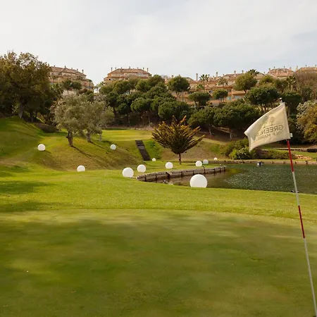 Luxurious Frontline Golf In Elviria Apartment