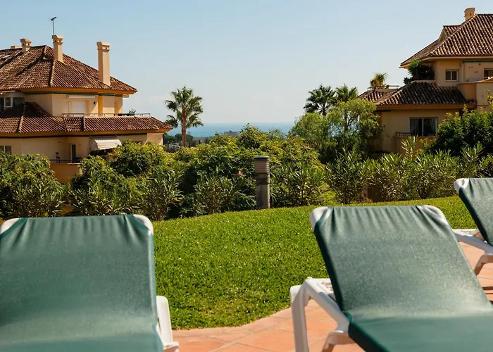 Luxurious Frontline Golf In Elviria