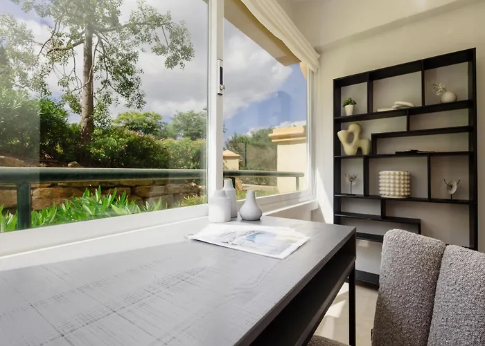 Luxurious Frontline Golf In Elviria