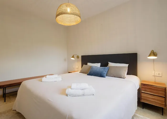 Luxurious Frontline Golf In Elviria Marbella