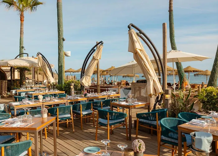 Luxurious Frontline Golf In Elviria *