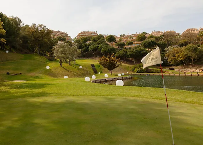 Luxurious Frontline Golf In Elviria Apartament